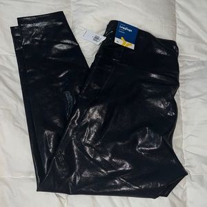 Black sheen leggings. Old navy. Size xl. NWT